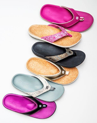 The Yumi combines casual slip-on style with a technically inspired footbed for an unmatched level of comfort and support.