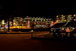 The 7 acre Mirror Lake Inn and its 100,000 lights overlooks the lake