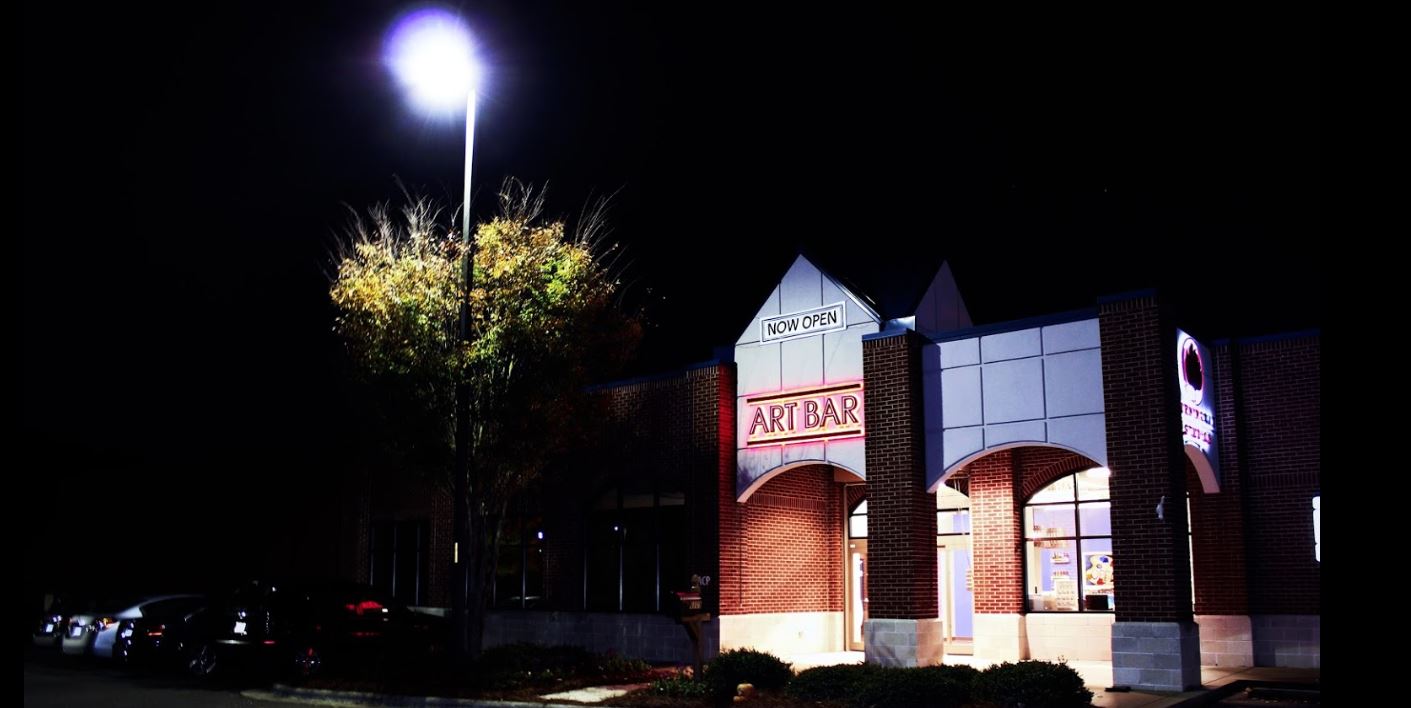 All New Art Bar of Raleigh Offers Art Classes from Professional Master