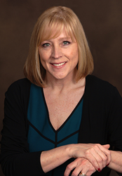 Tracey Shinsato manages Dade Moeller's Integrated Support Services Division