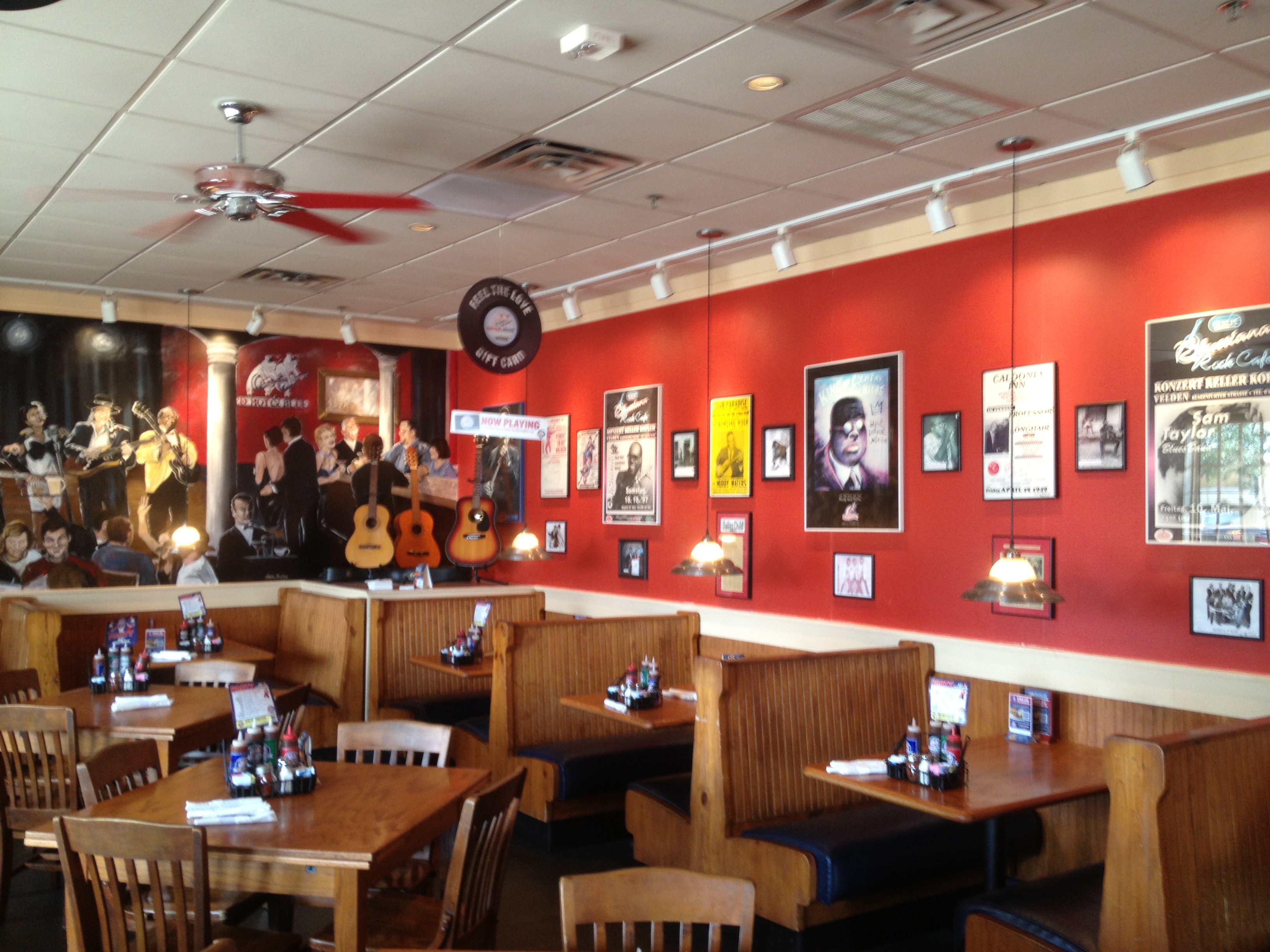 Red Hot & Blue BBQ Restaurant Expands Franchise Opportunities