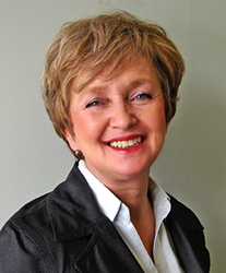 Svetlana Sheinina of RE/MAX Landmark Honored With the 2015 Five Star Real Estate Agent Award - gI_63573_Unknown