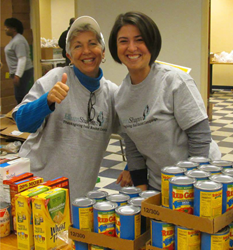 BlumShapiro Employees Volunteer at Annual Food Drive