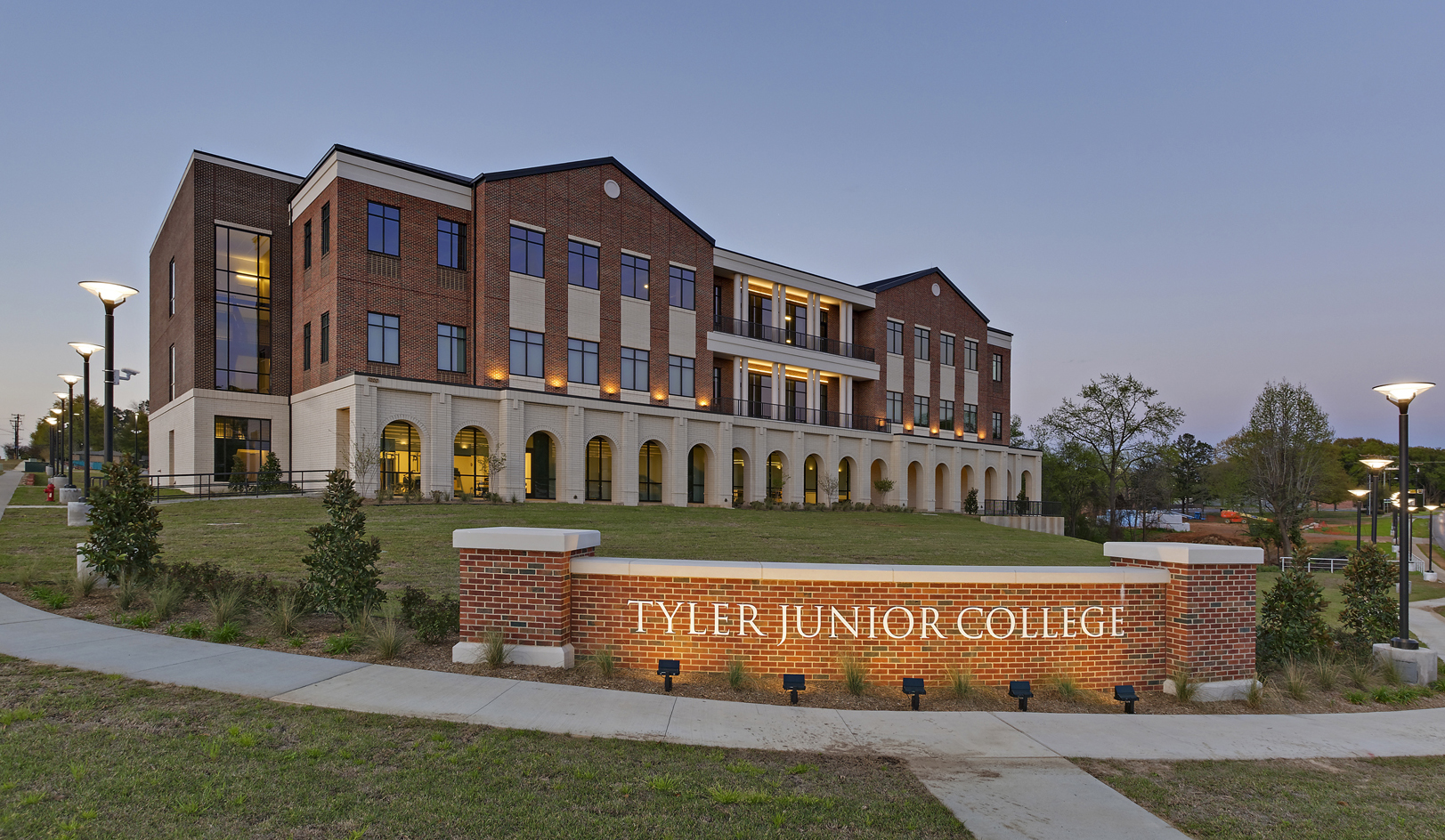 Tyler Junior College Opens New Nursing Health Sciences Center