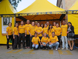 Local Volunteer Ministers led by a team from the Latin American headquarters in Mexico City are providing one-on-one help, workshops and courses at the bright yellow tent, located in front of the Ministry of Interior in Guatemala City.