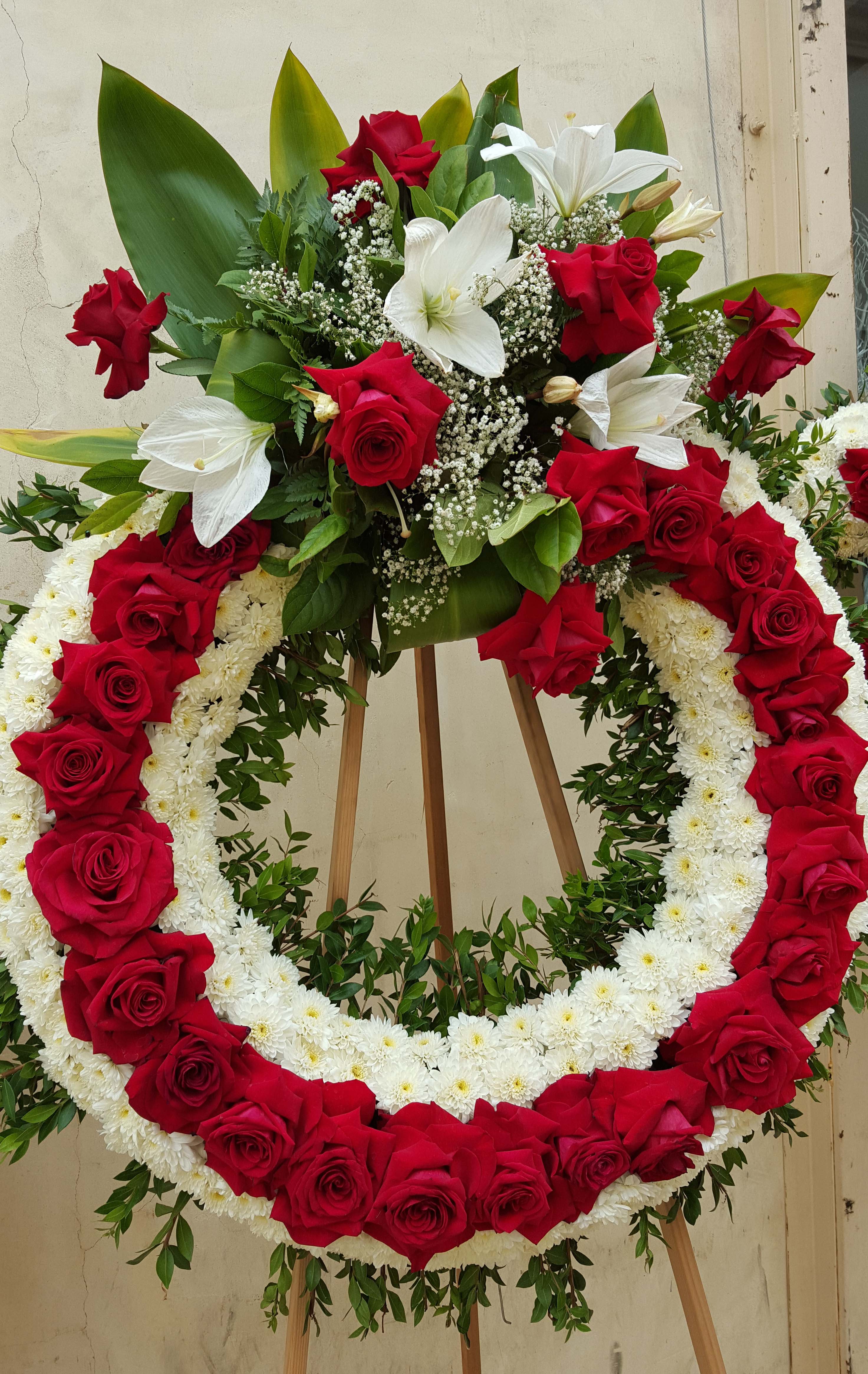 How To Make Simple Funeral Flowers - Check out this #beautiful #floral ...