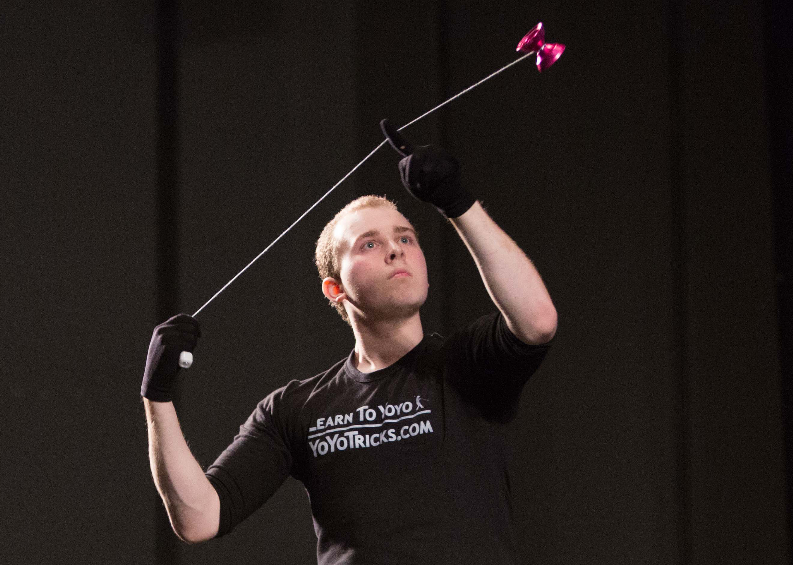 Snuble Krønike Besiddelse US Player Wins World Yoyo Contest with Crazy “Off-Hand” Style Play