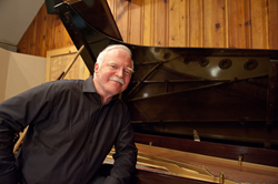 American composer and pianist, Roger Davidson debuts in Brasilia, Brazil