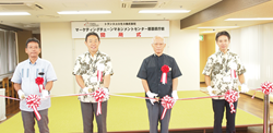 Photo from left: Naha City Economic Tourism Department Manager Yutaka Nakamoto, transcosmos Executive Vice President Koichi Iwami, Okinawa Prefecture Vice Govenor Isho Urasaki, transcosmos Managing Executive Officer Kenshi Matsubara
