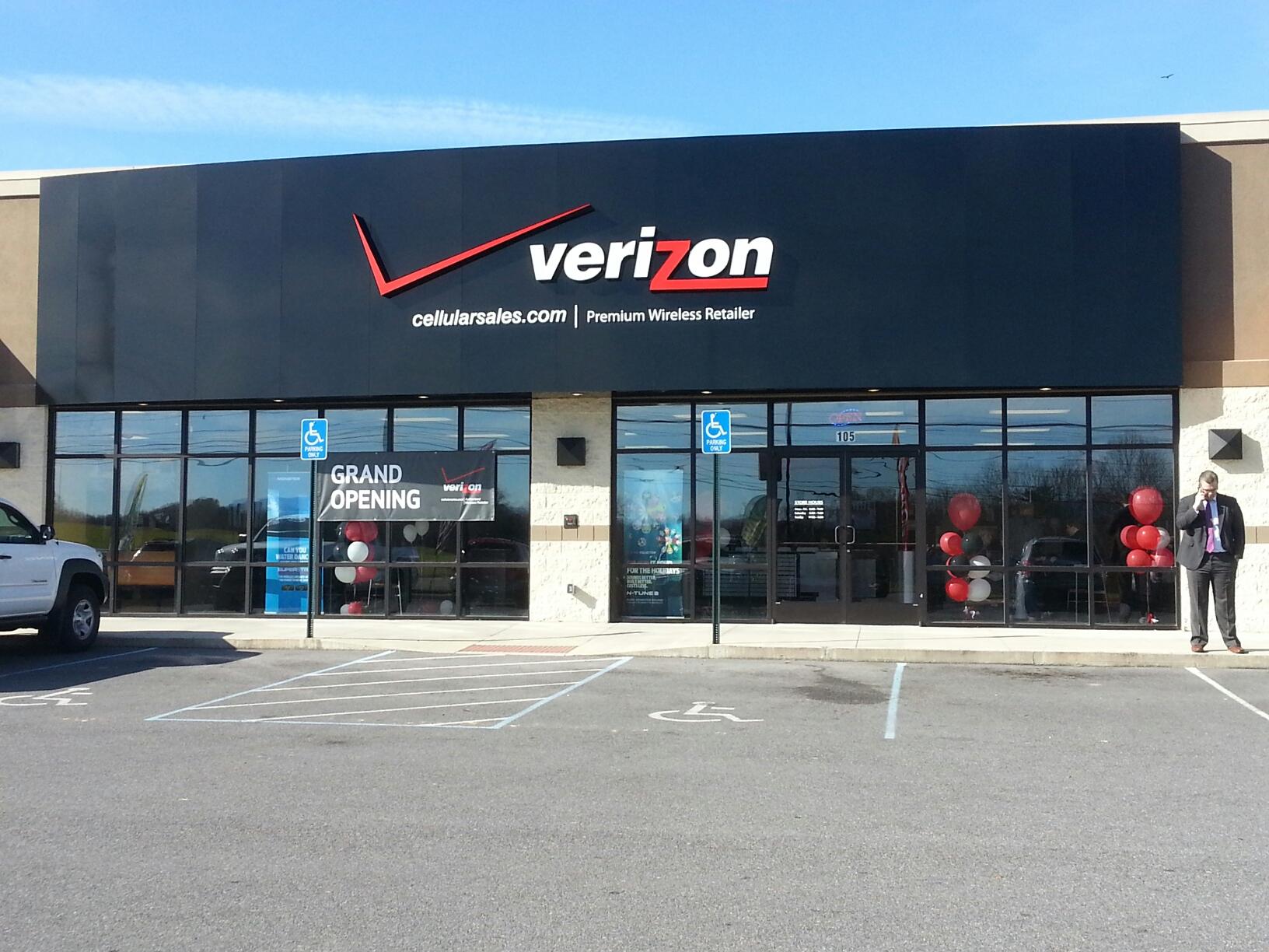 Cellular Sales Opens New Store in Piney Flats