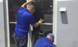 Storefront glass Repair, Fort Lauderdale, FL