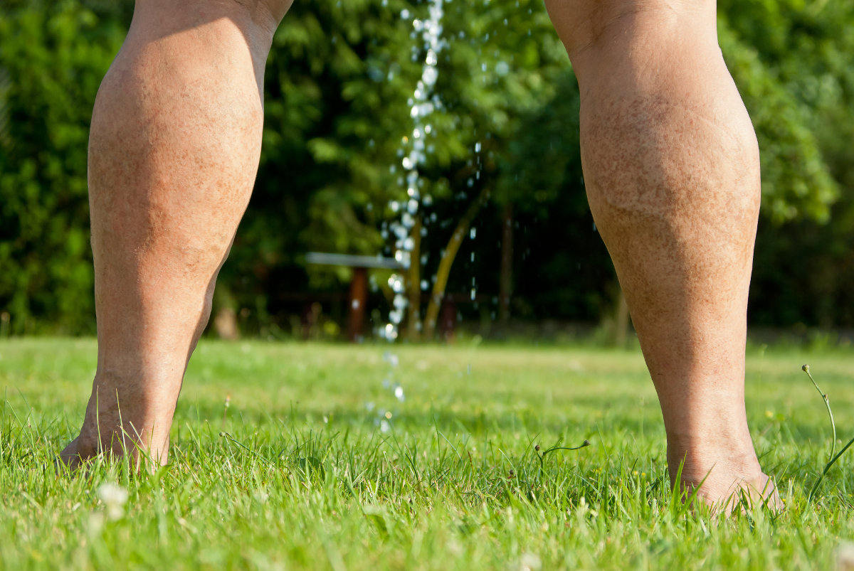 Concert grass peeing Sister young 13 wank spunk