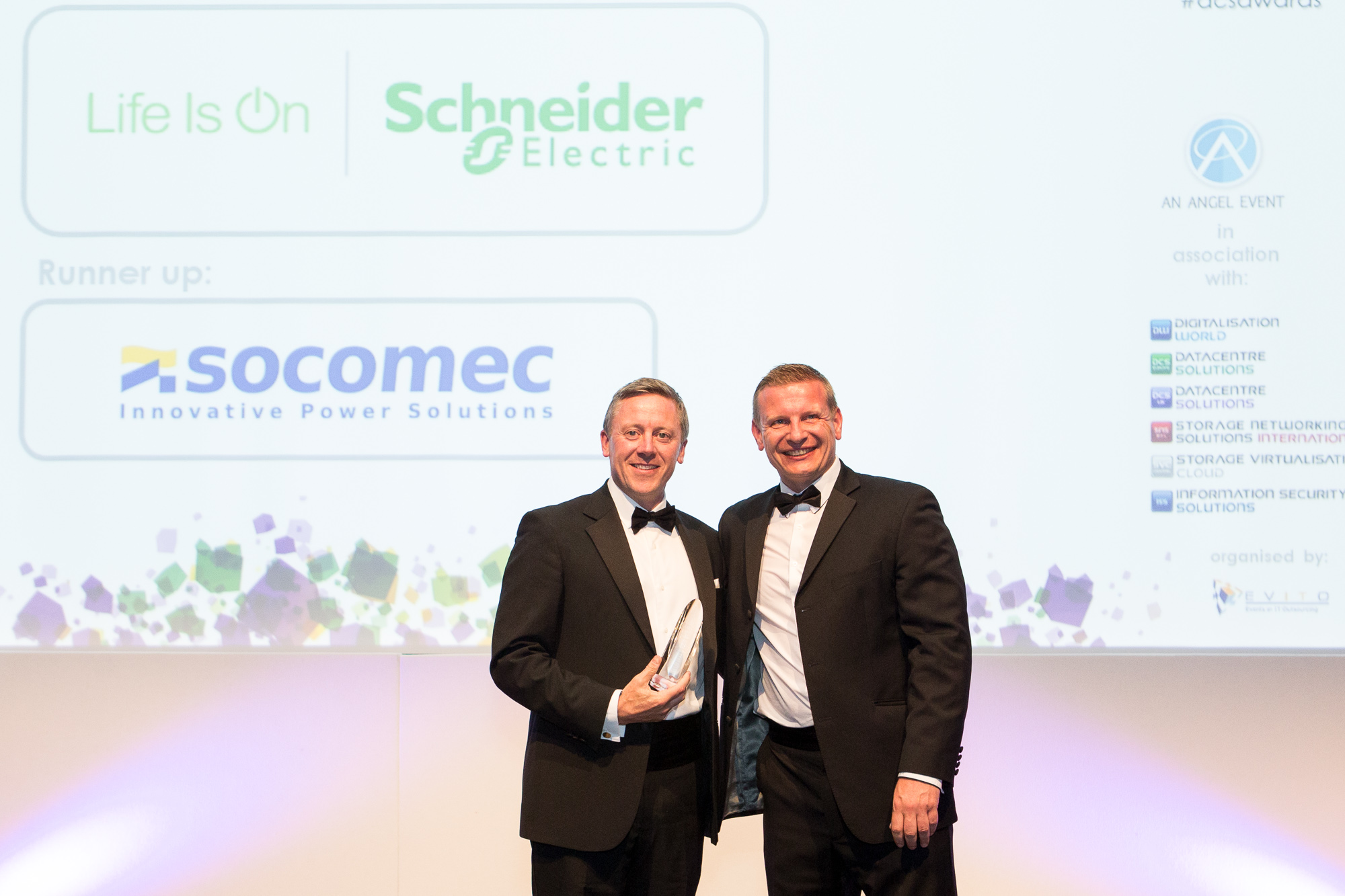 schneider-electric-prefabricated-and-micro-data-centre-solutions-wins