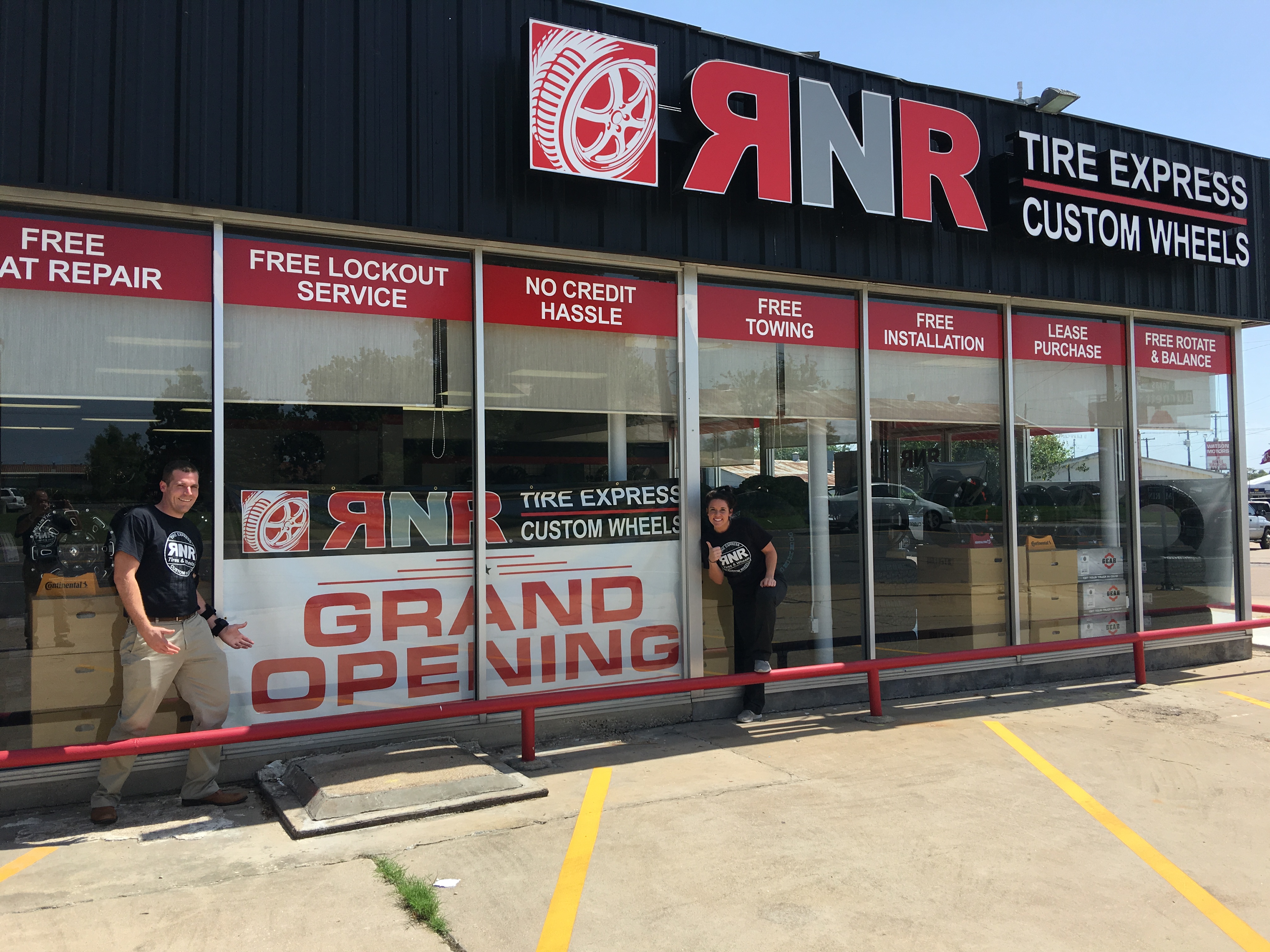 RNR Tire Express and Custom Wheel Franchise Opens In Bryan, Texas