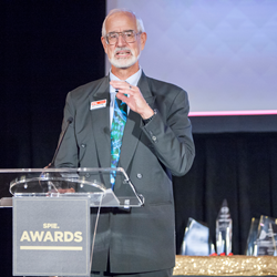 SPIE President Robert Lieberman presented 2016 awards at the society annual awards banquet during SPIE Optics + Photonics.