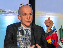 Dr. Robert M. Bernstein Speaks at ISHRS 2016