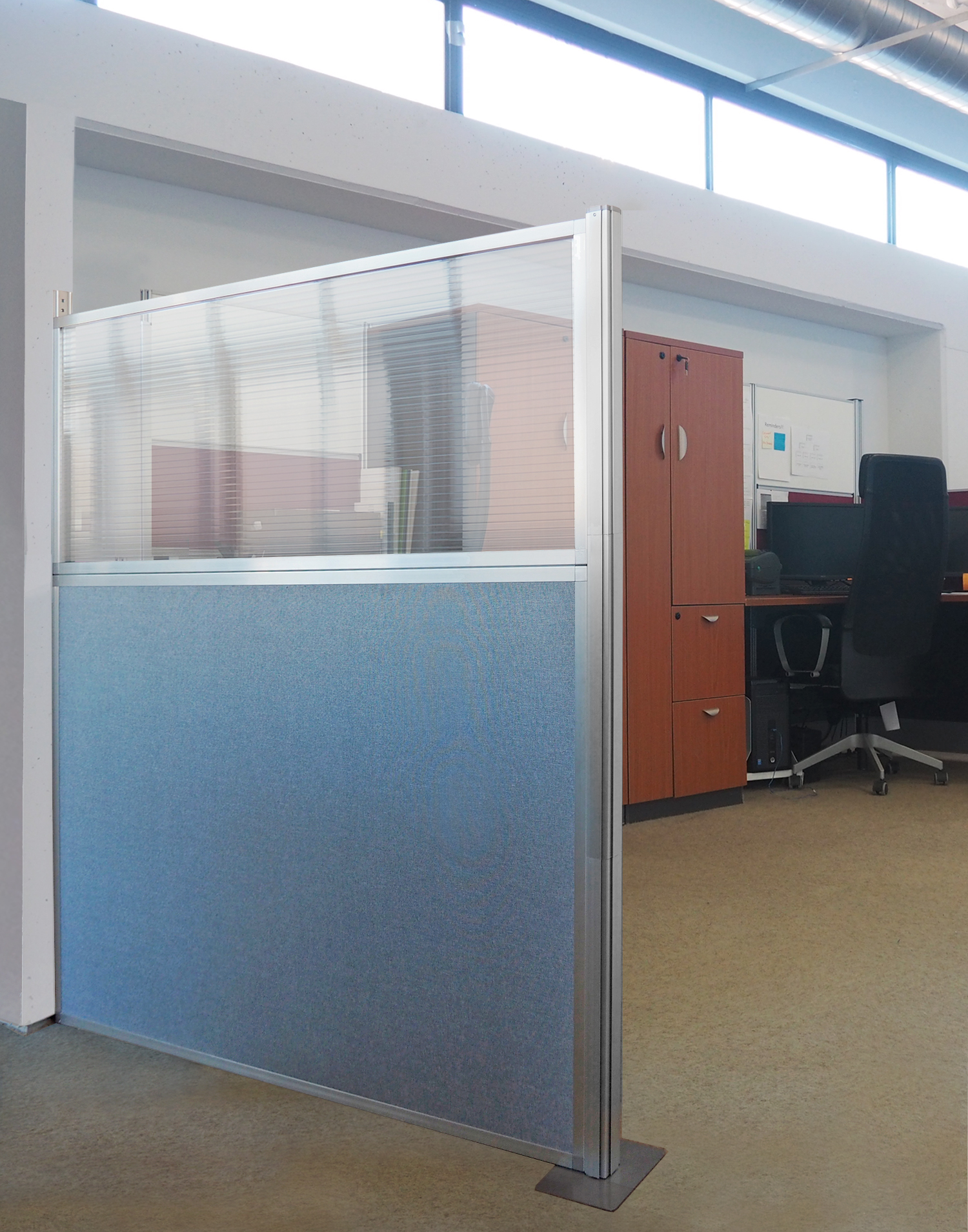 Versare Updates and Enhances Configurable Cubicles For Call Centers and