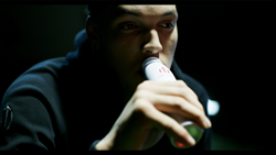 Image of Aaron Gordon drinking a Sugar Free UPTIME Energy drink