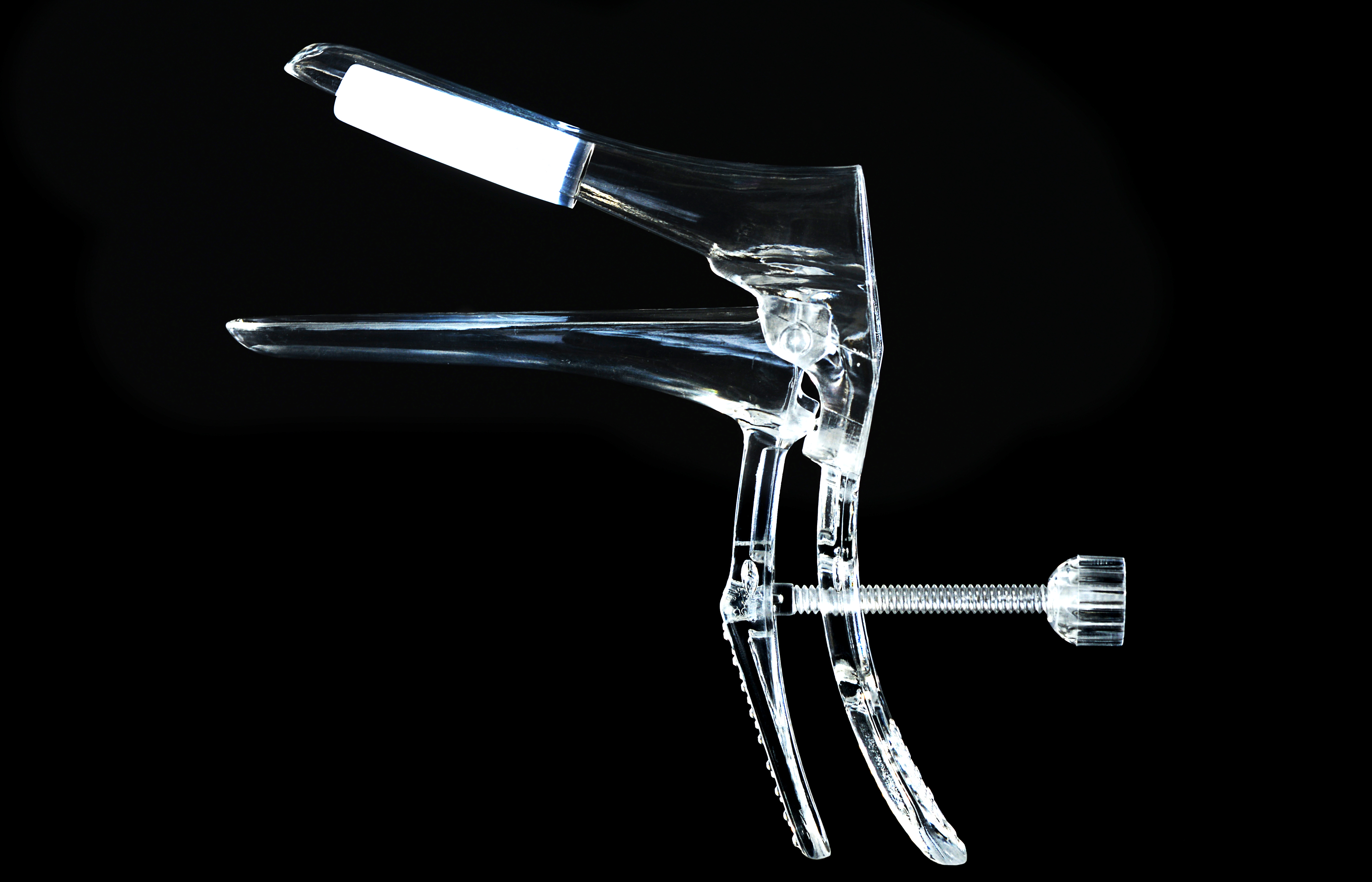 First Of Its Kind Vaginal Speculum Integrates Chemiluminescence My