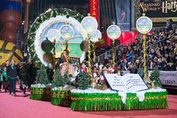 Nancy Cartwright in the Way to Happiness Float at the Hollywood Christmas Parade