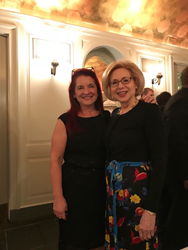 Greenberg Traurig's Linda L. D’Onofrio (left) received a Freda Johnson Trailblazer Award at the Bond Buyer’s Deal of the Year Awards event on Dec. 6 in New York City.
