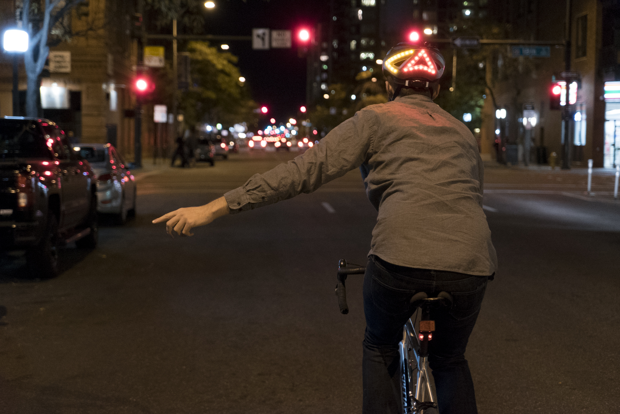 apple store bike helmet