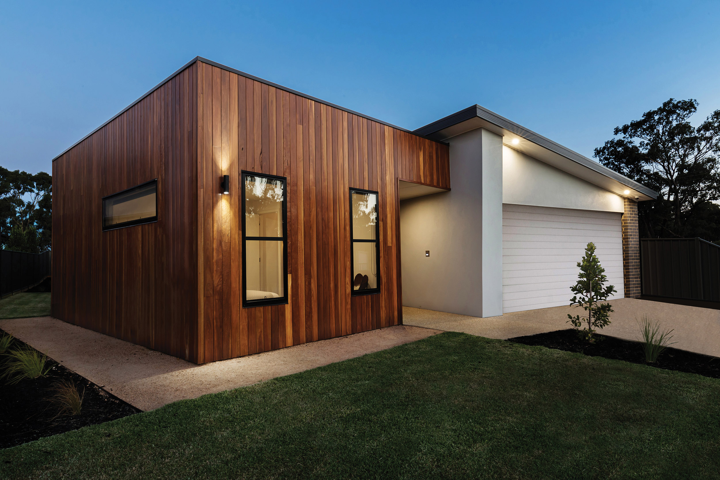 MI Windows and Doors Expands Exterior Color Options for SingleHung