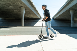 swagtron commuter kick scooter for adults