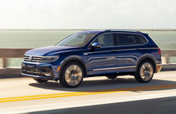 2021 Volkswagen Tiguan color blue