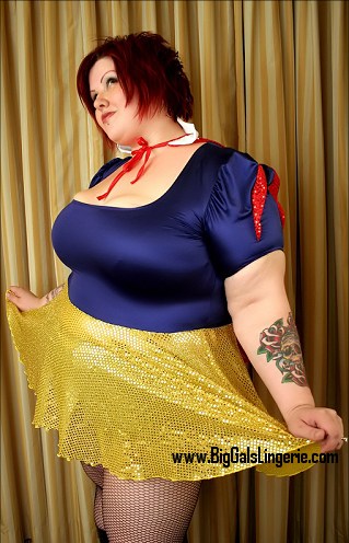 BigGalsLingerie.com Makes Halloween Daring and Fun for Plus Size Women