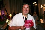 Vince Gill Autographs Item for Mario Magro&#039;s Kiss For A Cause eBay Auction