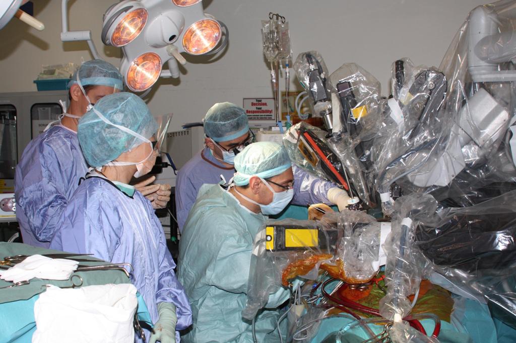 Embraces Super-robots in Cardiac Surgery