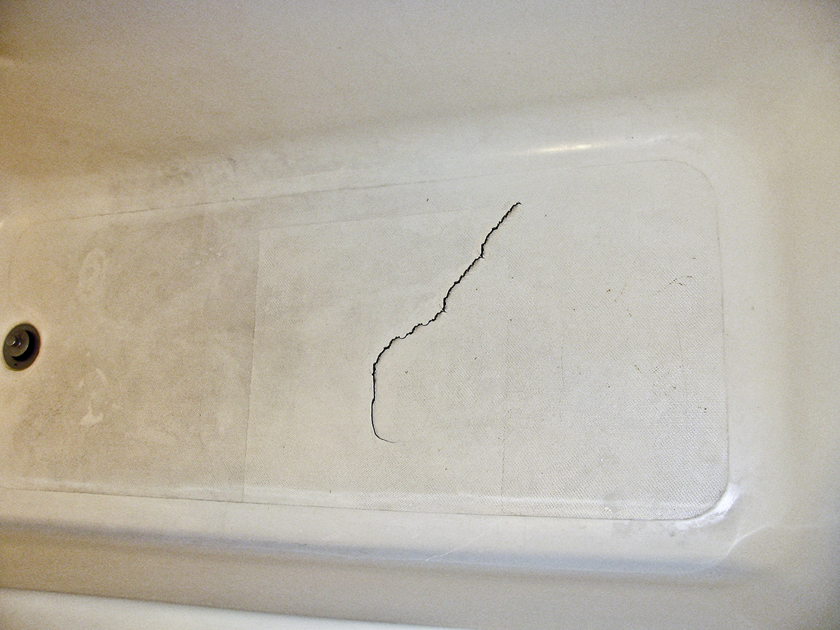 Austin, TX, Company Offering New Bathtub Crack Repair Service