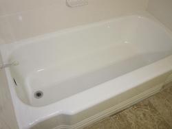 Affordable Bathtub and Tile Recoloring Service Helping Homesellers