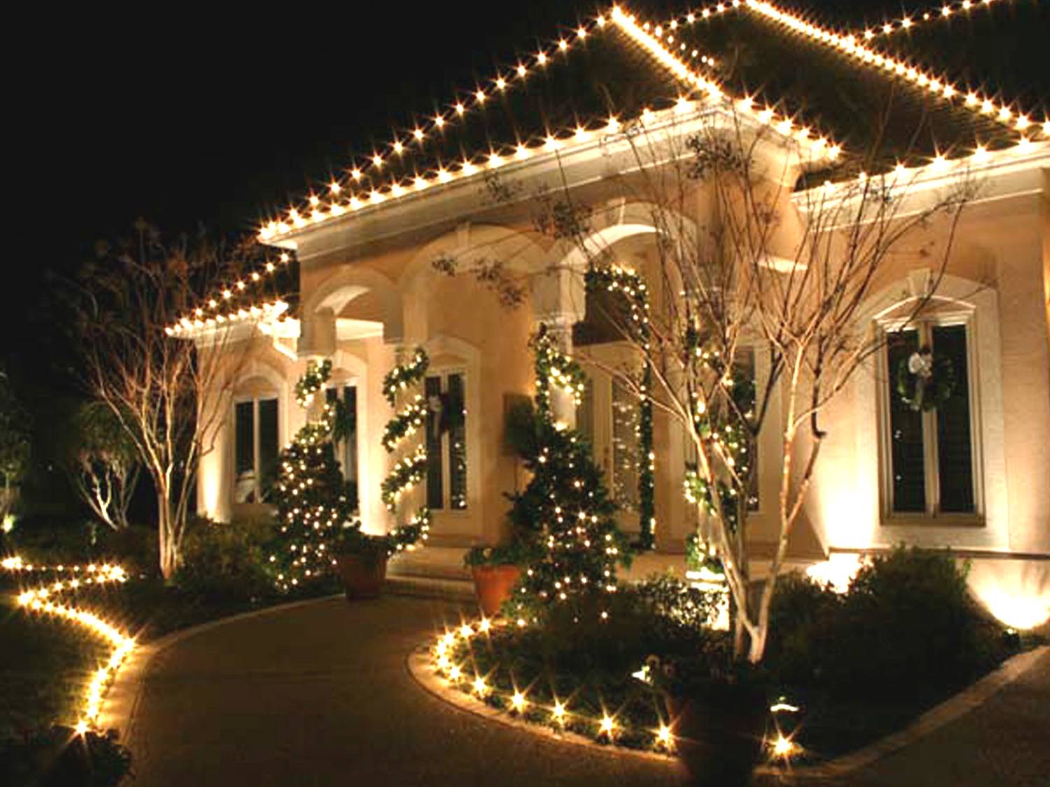 Colorado Homes and Commercial Properties Become Destinations with Christmas Lighting and Décor ...