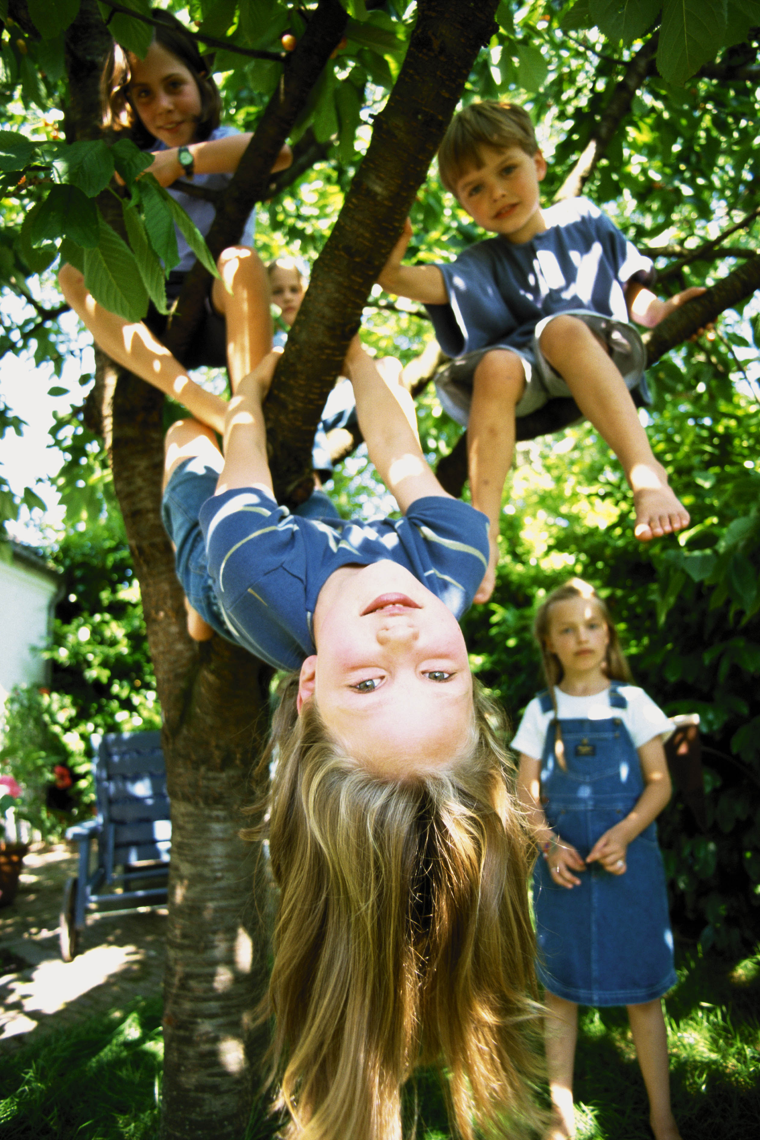 Outdoor Play Time Keeps Kids Healthy and Sleepy