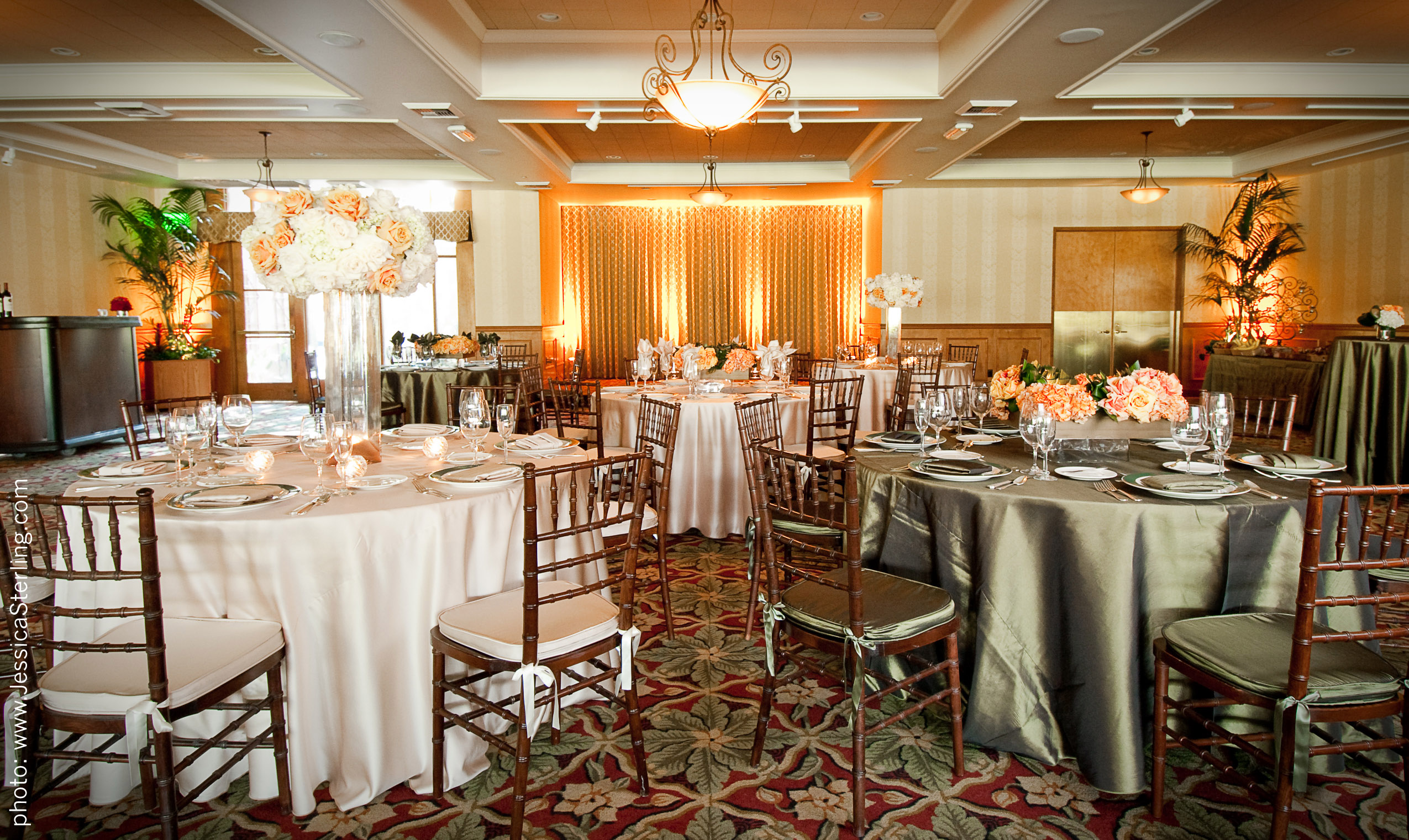 Oakmont Country Club Celebrates Its Banquet Room Renovation