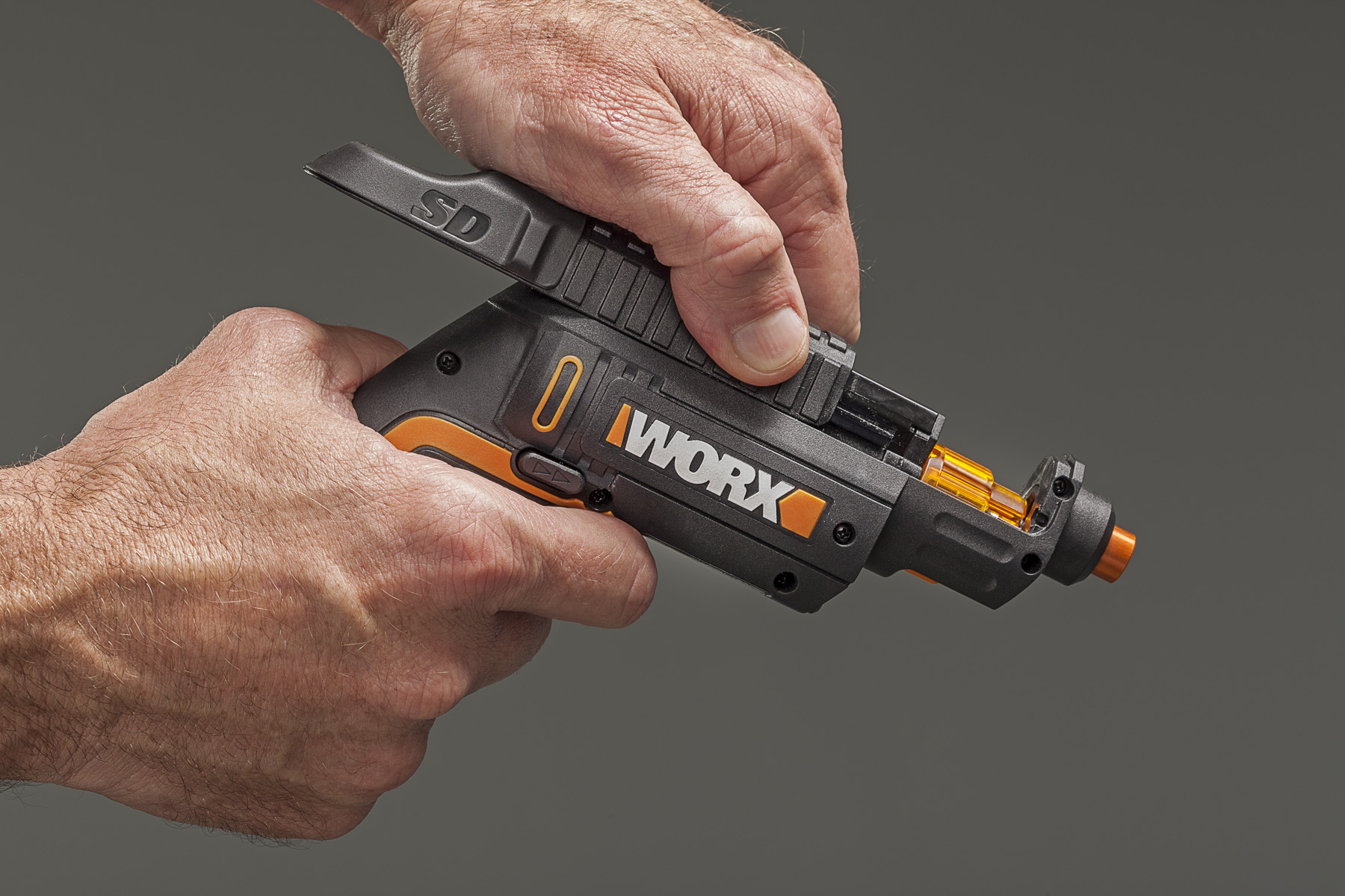 WORX SD SemiAutomatic Driver is powered by lithium-ion battery.
