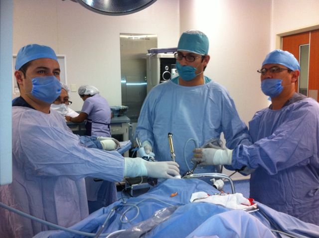 Dr. Jose A Castaneda Cruz in surgery
