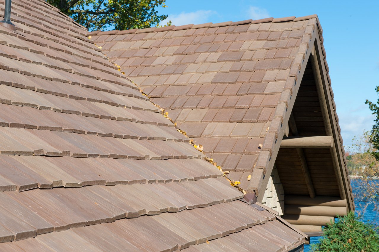 Realistic-looking Bellaforte Shake roofing tiles.