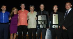 Sirenis Premium Traveler Club and Sirenis Hotel staff accept RCI awards.