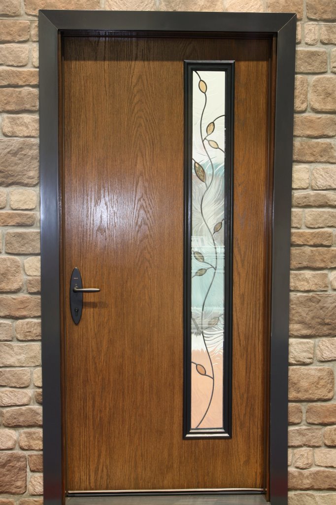 Linea style Pulse door from Therma-Tru.