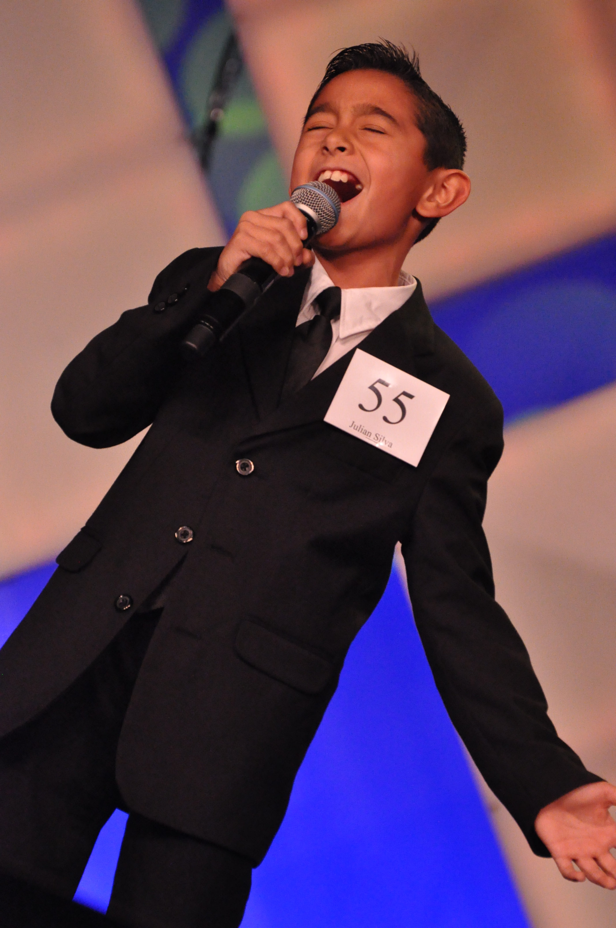 Julian Silva Belts out 'The Circle of Life' at AMTC's 2013 WInter Shine Convention