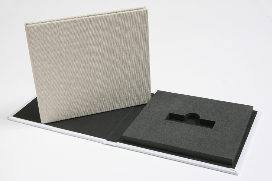 usb flash folio cases drives japanese leather silk introduces imaging river prweb