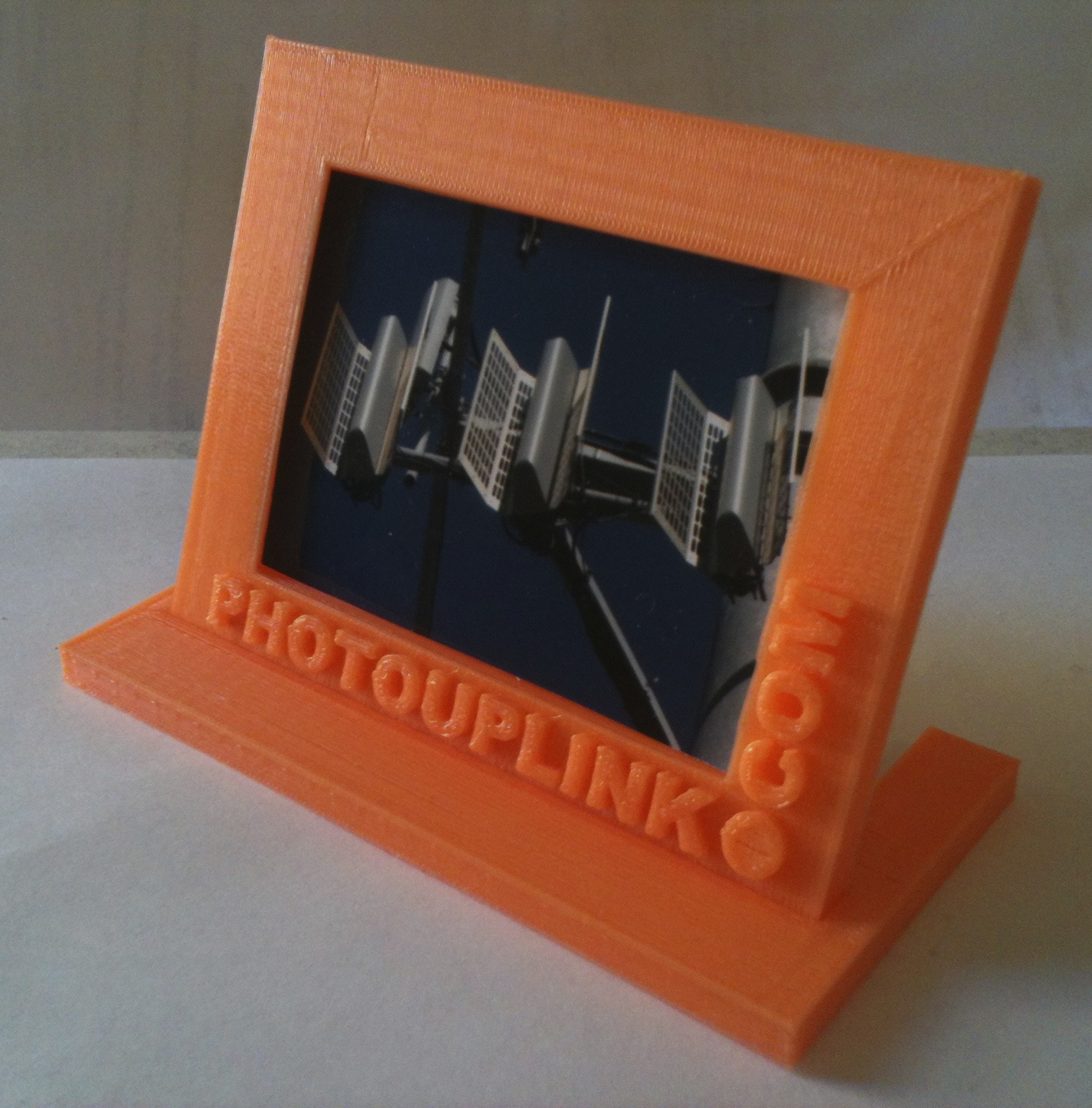 PhotoUpLink.com 3D printed picture frame