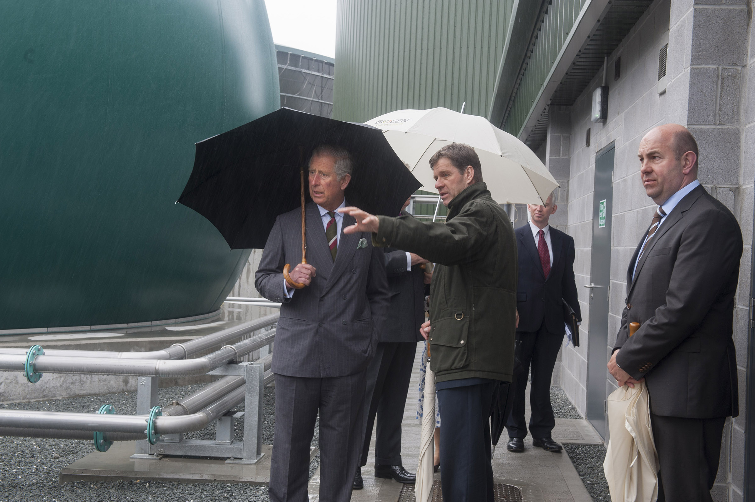 Andrew Needham (Commercial Director, Biogen Gwyriad) explains the function of the methane gas holder to His Royal Highness, Prince of Wales