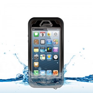 Naztech's The Vault Waterproof Case for iPhone 5
