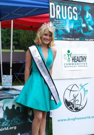 In Vancouver, Miss Teen Vancouver—World 2013 helped promote drug-free living at the Truth About Drugs booth at the Point Grey Fiesta.