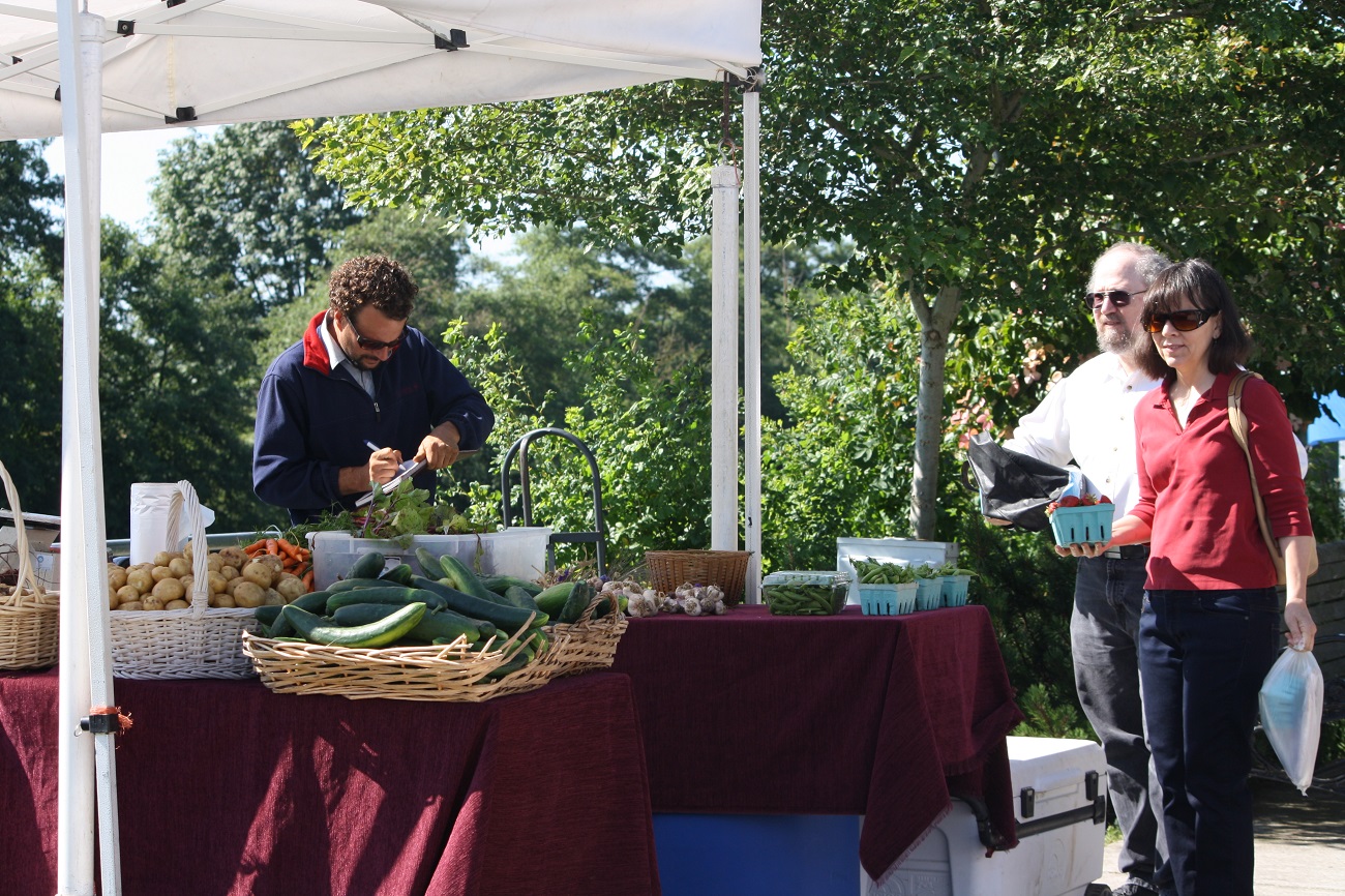 Buying produce from Jordan Creek Farm