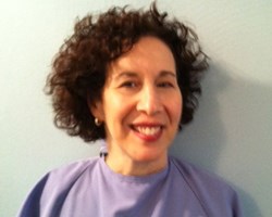 Dr. Susan Goldfarb is a periodontist in Teaneck, NJ